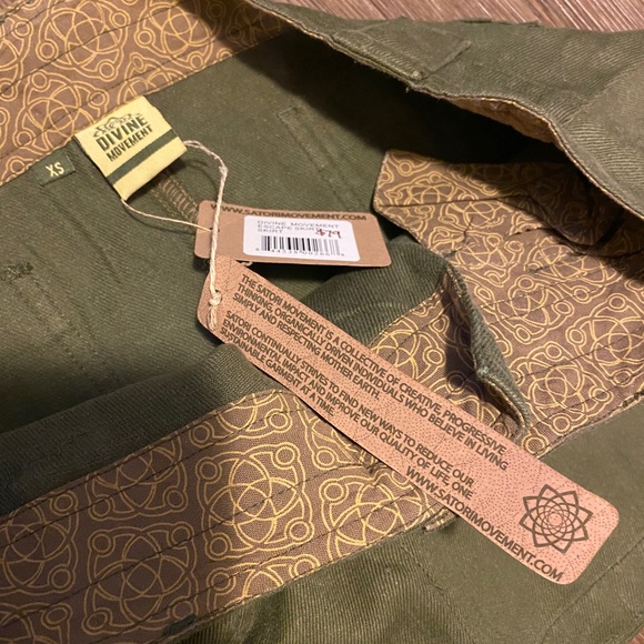 *Rare* Divine Movement Long Sleeve Shirt & Skirt - Picture 5 of 7